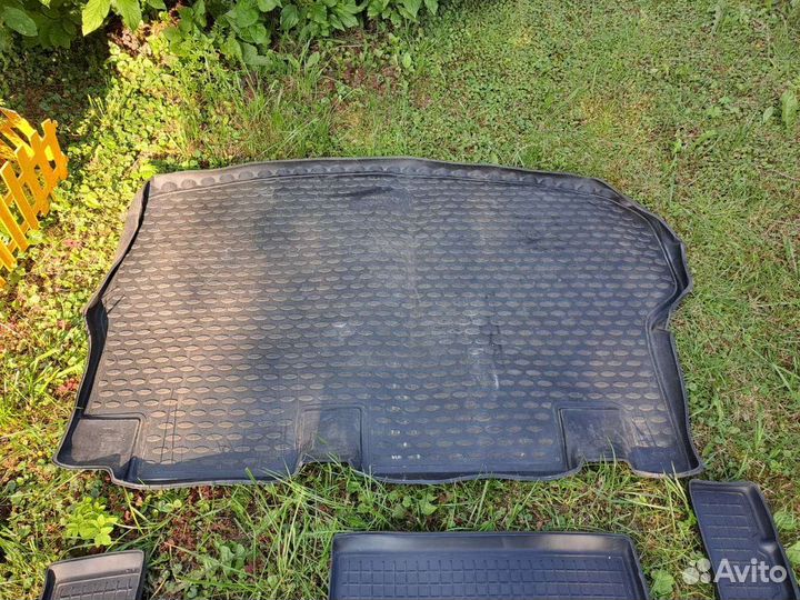 Коврики салона на Hyundai H1