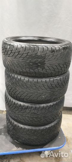 Nokian Tyres Hakkapeliitta R2 245/40 R18 97R