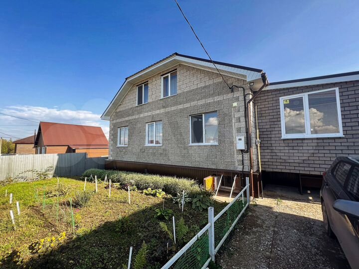 Дом 188,2 м² на участке 15 сот.