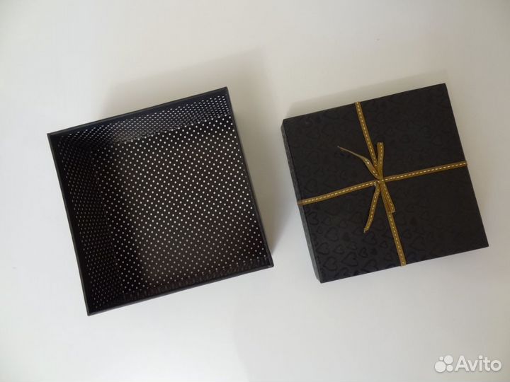 Подарочные коробки