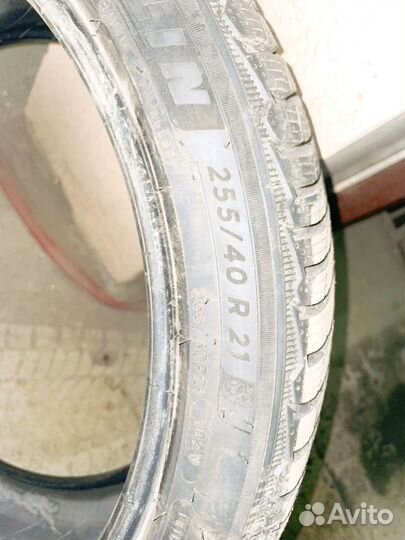 Michelin Alpin 5 255/40 R21