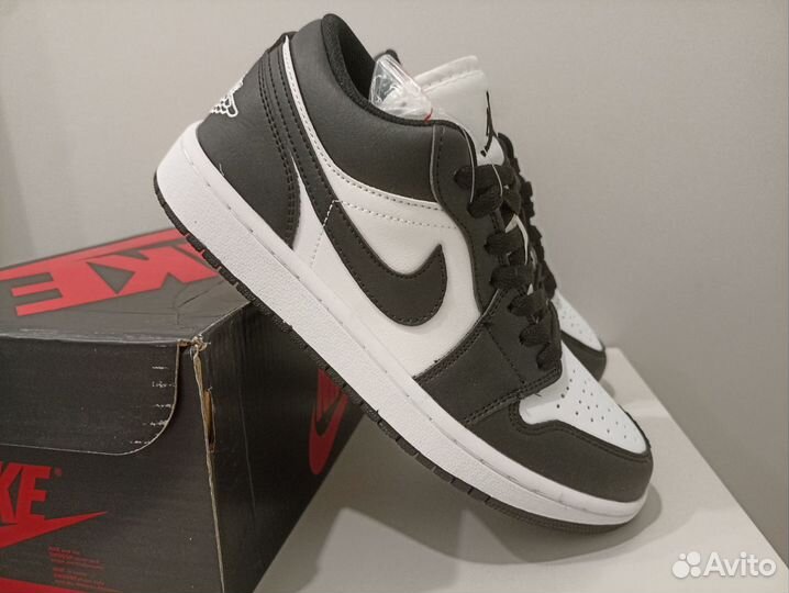 Nike air Jordan 1 кроссовки черно-белые (37-41)