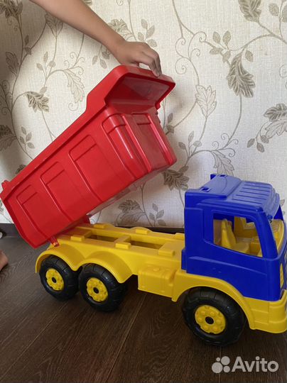 Большой грузовик