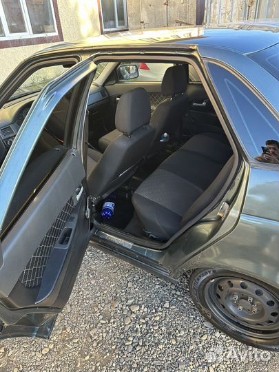 LADA Priora 1.6 МТ, 2011, битый, 201 000 км