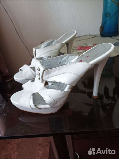 Босоножки женские 38 размер на высоком каблуке