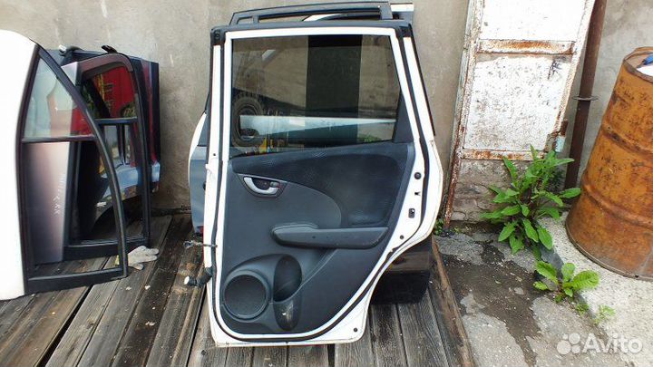 Дверь задняя правая Honda Fit GE6 L13A