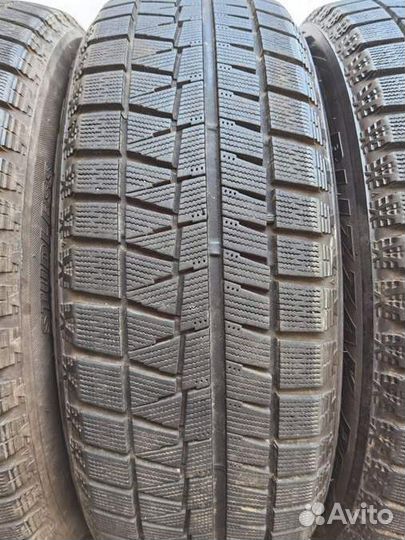 Bridgestone Blizzak Revo GZ 215/60 R17 96Q