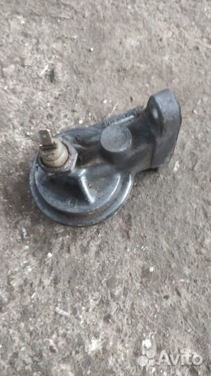 Крепление масляного фильтра Volkswagen Golf 2