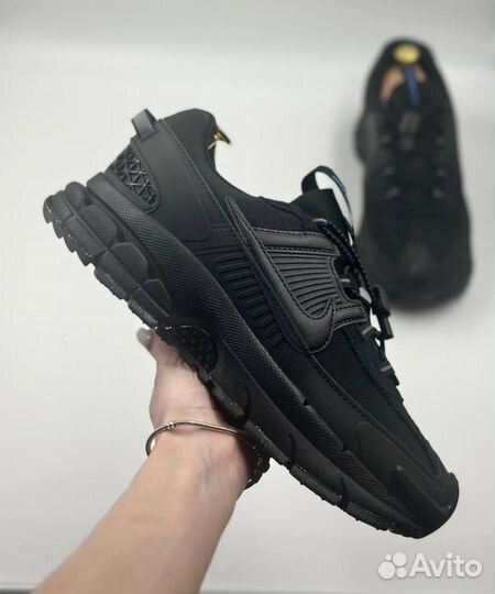 Кроссовки мужские Nike Vomero 5 Roam black