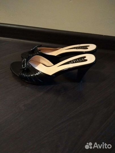 Босоножки новые