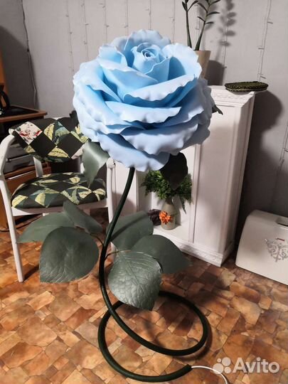 Роза из изолона светильник