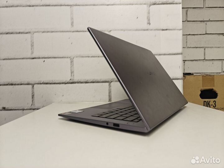 Ноутбук Huawei matebook d 14
