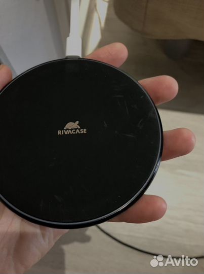 Беспроводное зарядное устройство rivacase