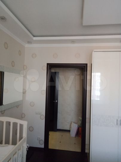 Доля в 2-к. квартире, 57,6 м², 7/9 эт.