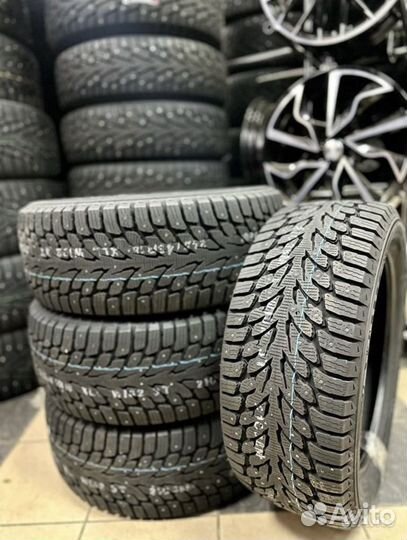 Kumho WinterCraft Ice Wi32 235/50 R18 101T