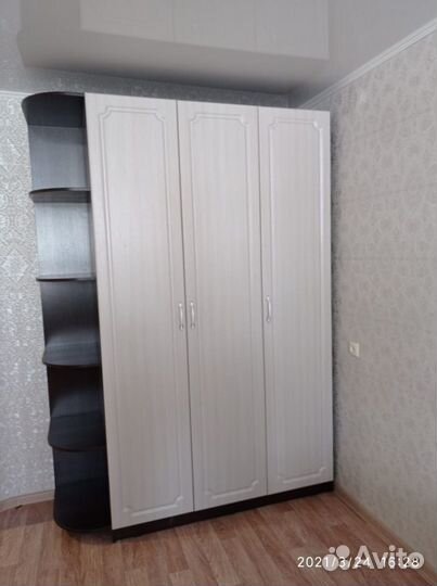 Шкаф