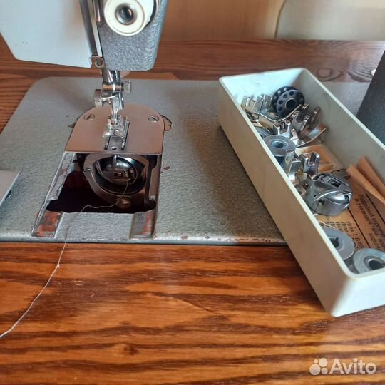 Швейная машина Чайка 3