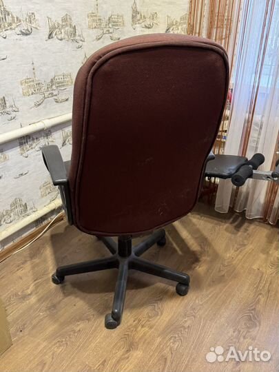 Компьютерное кресло