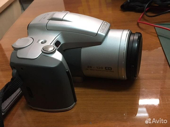 Цифровая/зеркальная камера (есть разные, рабочие)