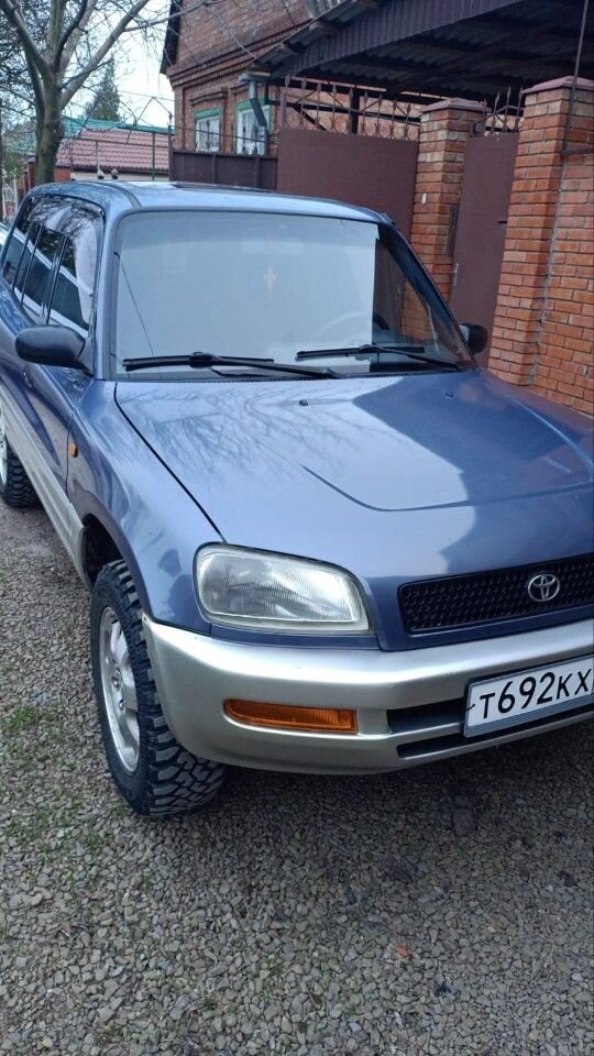 Toyota RAV4: фото владельца
