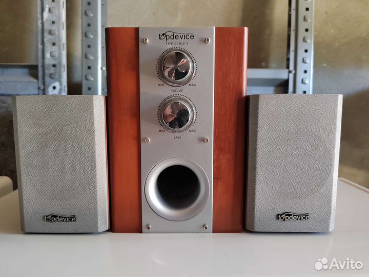 Сабвуфер +2 колонки Topdevice TDE210/2.1