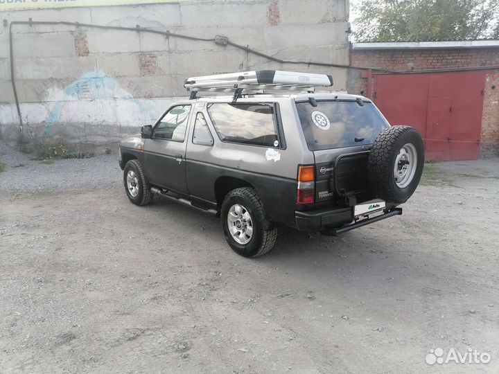 Nissan Terrano 2.7 МТ, 1989, 95 000 км