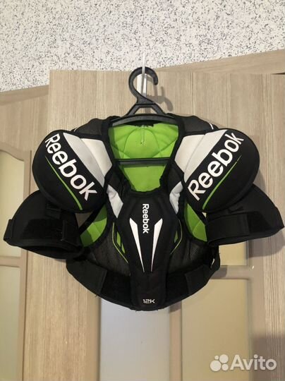 Нагрудник хоккейный ccm bayer