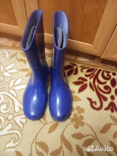 Резиновые сапоги