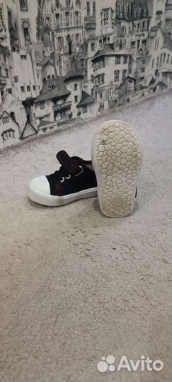 Кроссовки детские р21