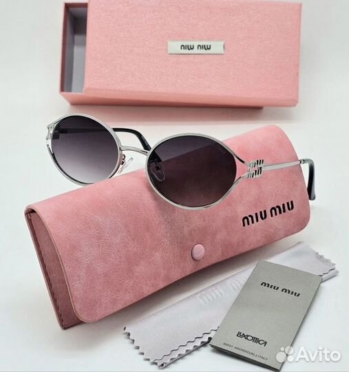 Солнцезащитные очки miu miu