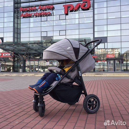 Коляска joie