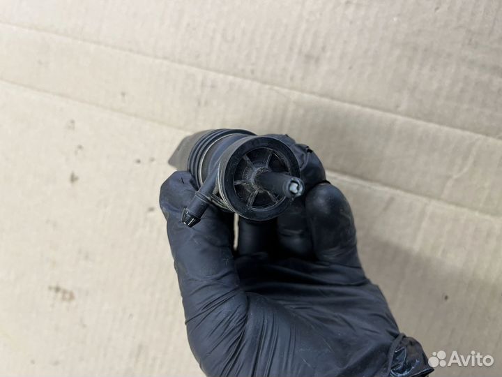 Бачок омывателя под датчик уровня Опель Инсигния