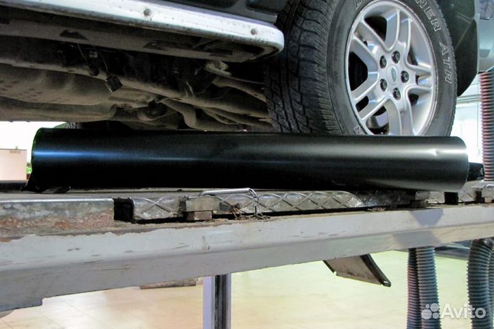 Ресивер пневмоподвески Ленд Ровер Дискавери 3,4