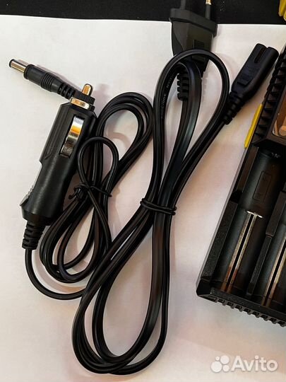 Зарядное устройство Nitecore D4