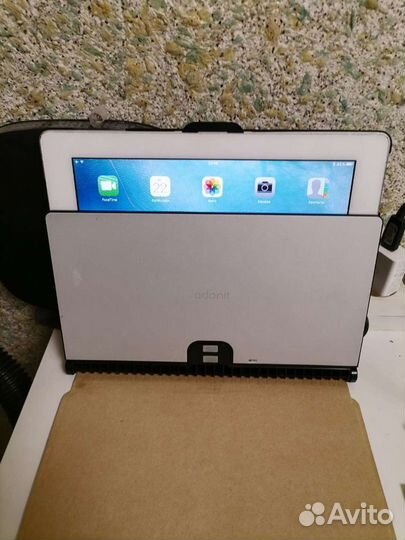 Apple iPad 2 64GB Wi-Fi + 3G
