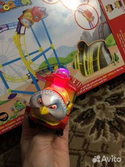 Поезд на рельсах