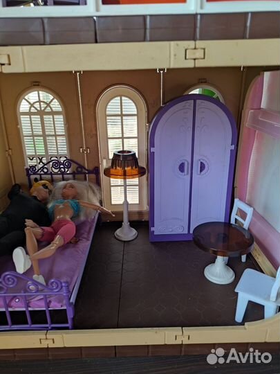 Кукольный домик с мебелью