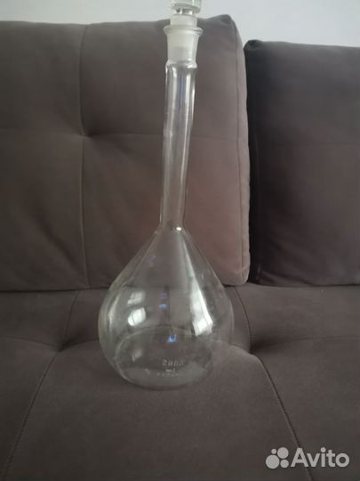 Колба мерная 2000 мл со стеклянной крышкой