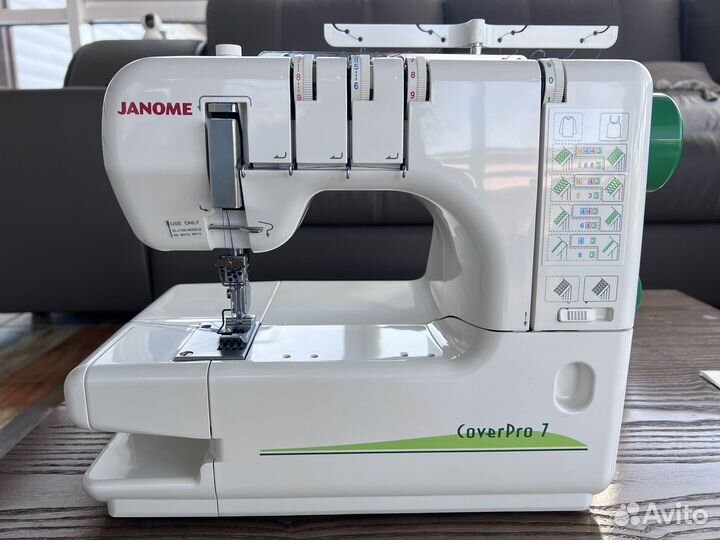 Распошивальная машина Janome