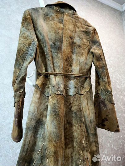 Кожаное женское пальто 46