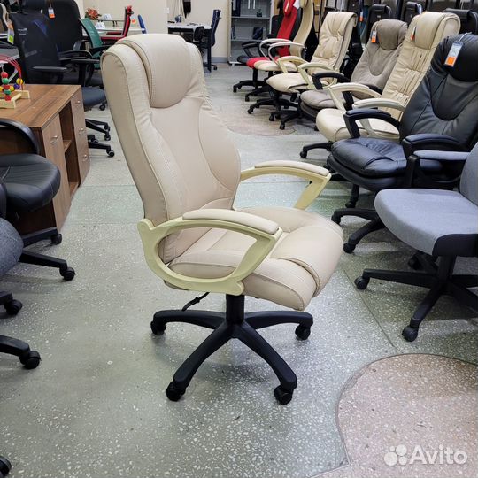 Компьютерное кресло офисное кресло