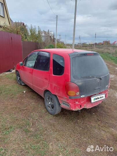 Toyota Corolla Spacio 1.6 AT, 1999, 300 000 км