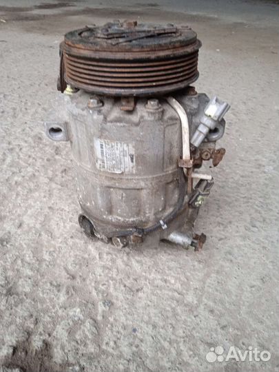 Компрессор кондиционера 2.0 Nissan x trail t31