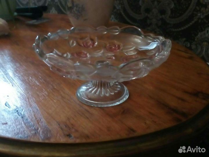 Ваза конфетница на ножке