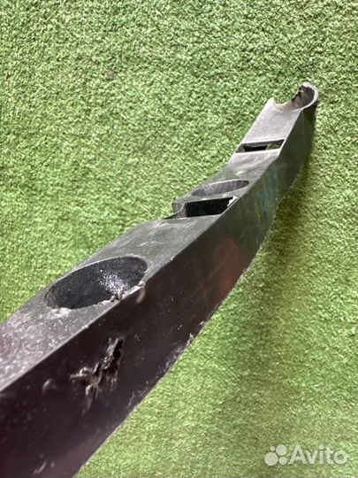 Крепление бампера переднее правое Ford Focus 2