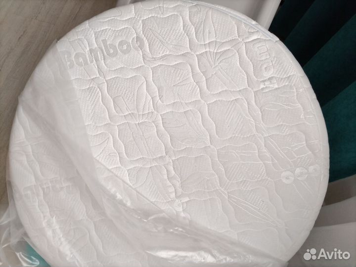 Новый матрас в круглую кроватку