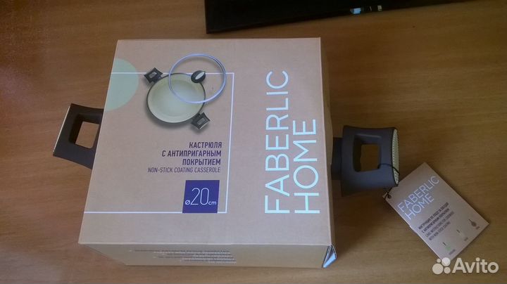 Кастрюля с антипригарным покрытием