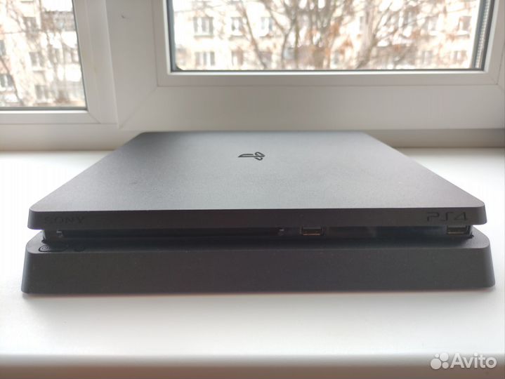 Sony PlayStation 4 slim 1tb