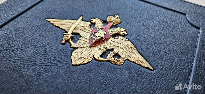 Кожаные папки наградные ручной работы в наличии