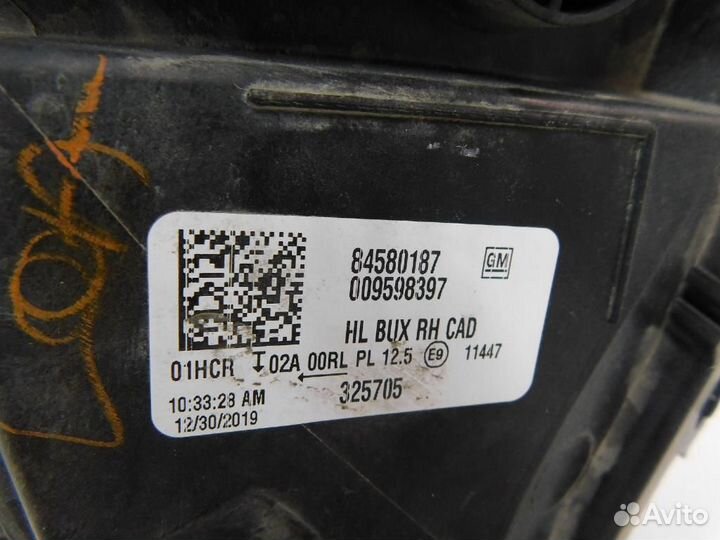 Фара правая Cadillac Escalade